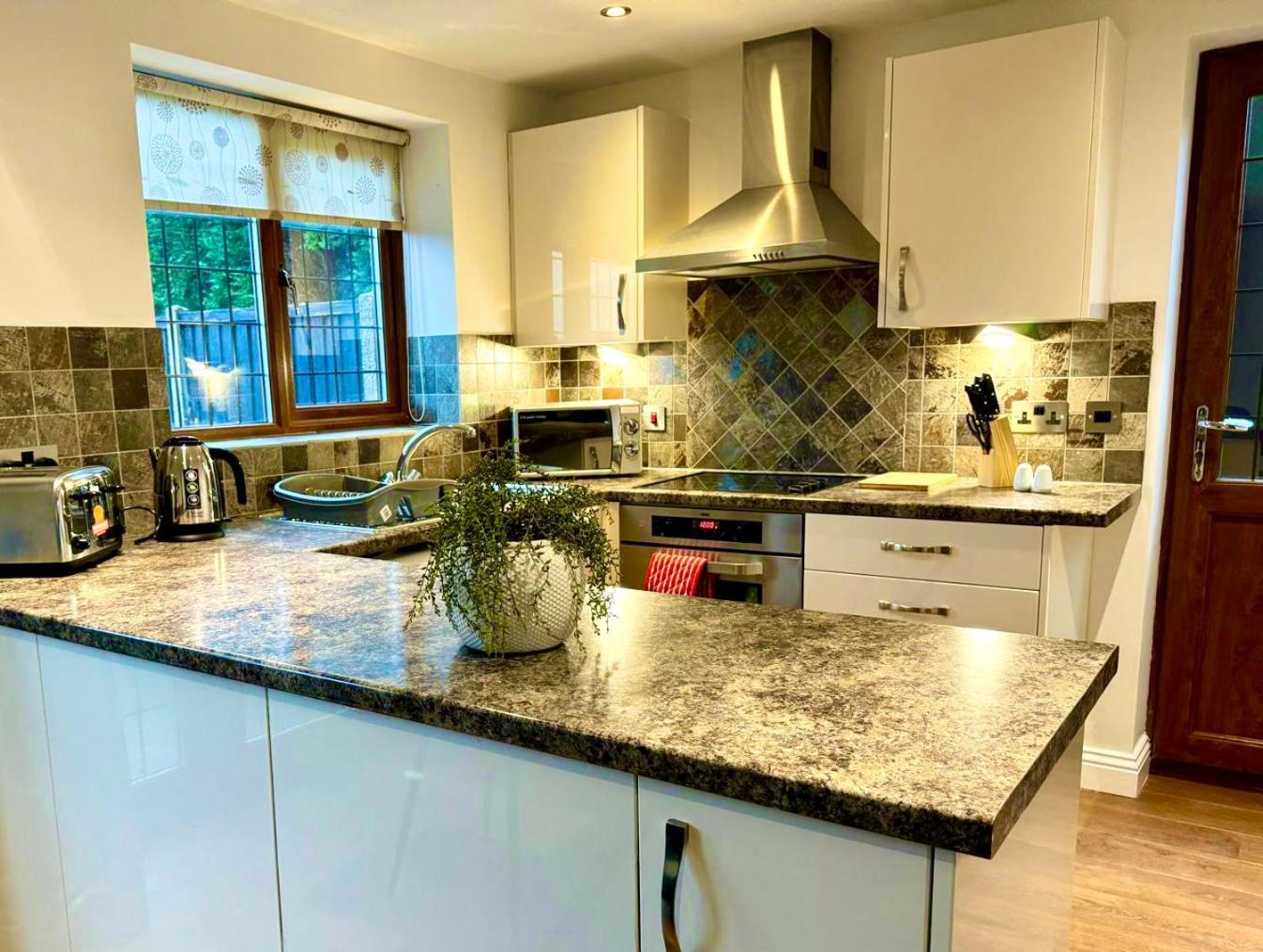 3Br House Ossett-Wakefield, Free Parking 3 Cars Wi Fi Long Stays 외부 사진