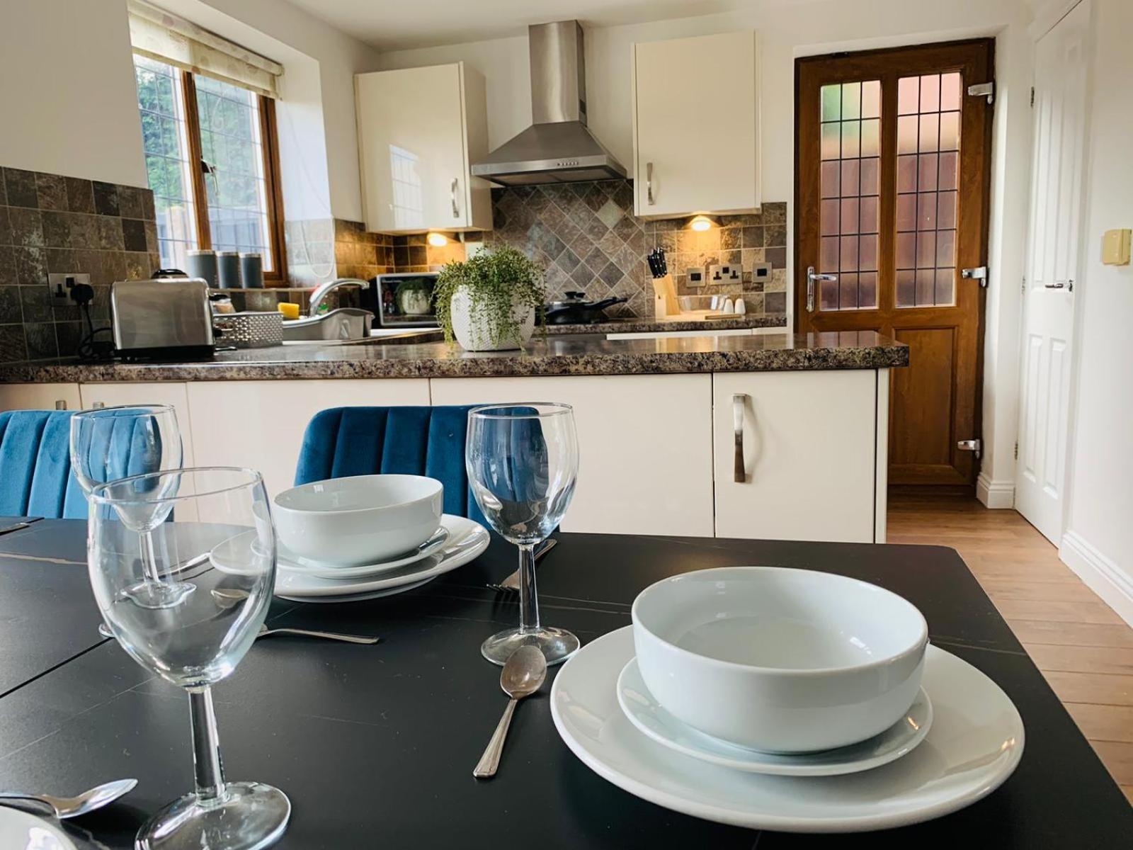 3Br House Ossett-Wakefield, Free Parking 3 Cars Wi Fi Long Stays 외부 사진